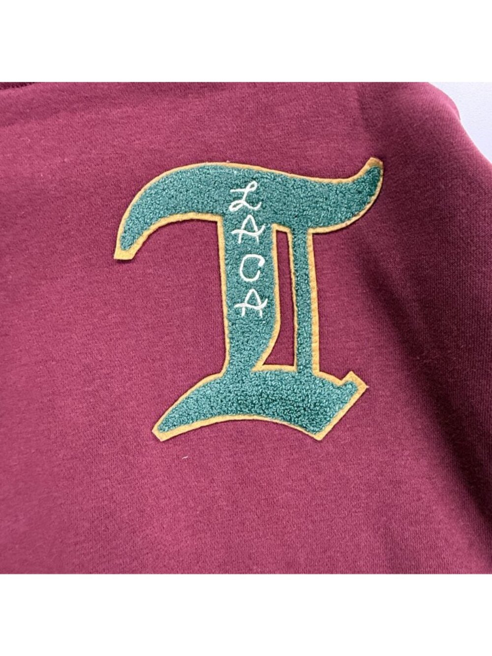 True Religion Men's Relaxed Fit Patch Graphic Hoodie Burgundy - Picture 9 of 16